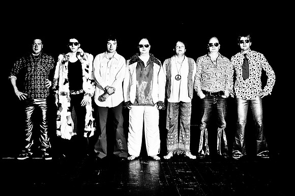 Tiny Turner Bandshooting